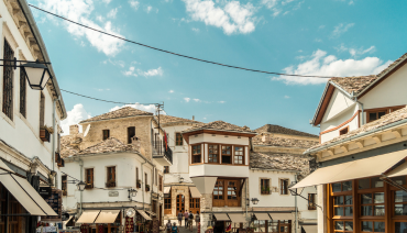 Durres Gjirokaster beep taxi